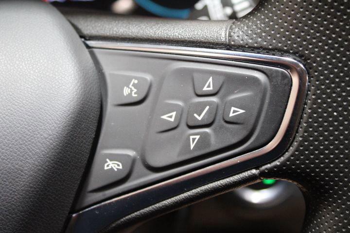 used 2023 Chevrolet Equinox car, priced at $26,000