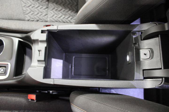 used 2023 Chevrolet Equinox car, priced at $26,000
