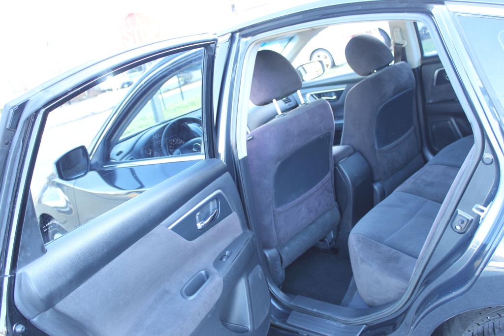 used 2013 Nissan Altima car, priced at $9,995