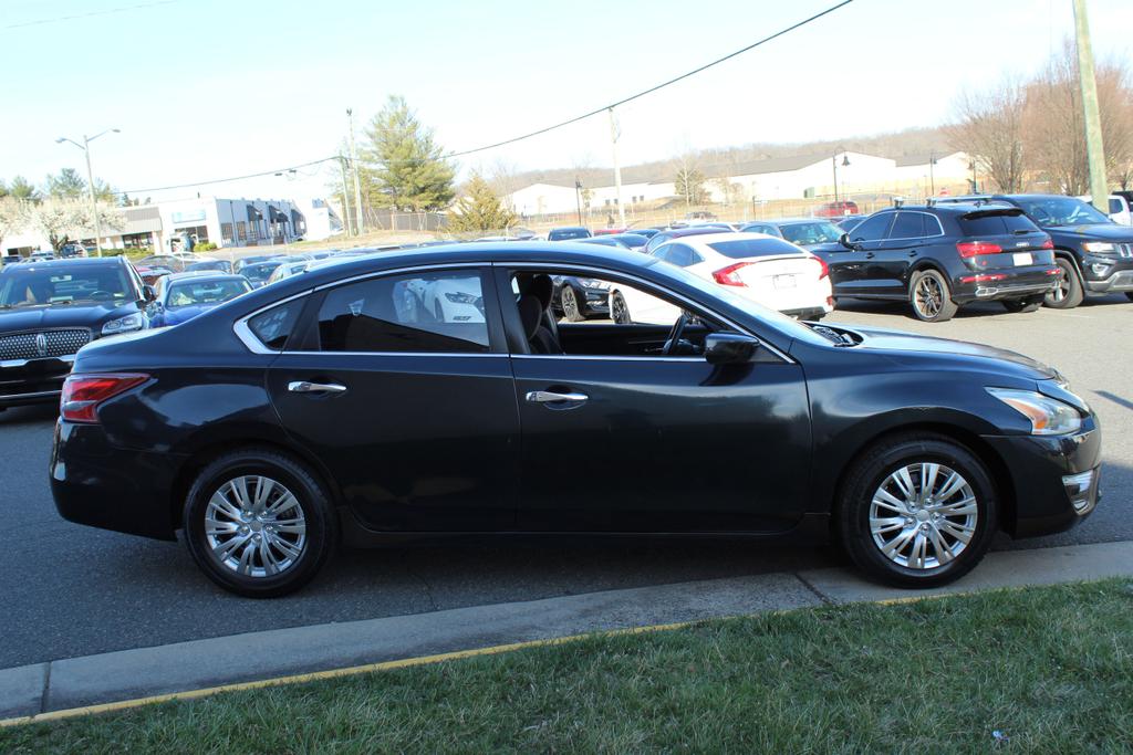 used 2013 Nissan Altima car, priced at $9,995