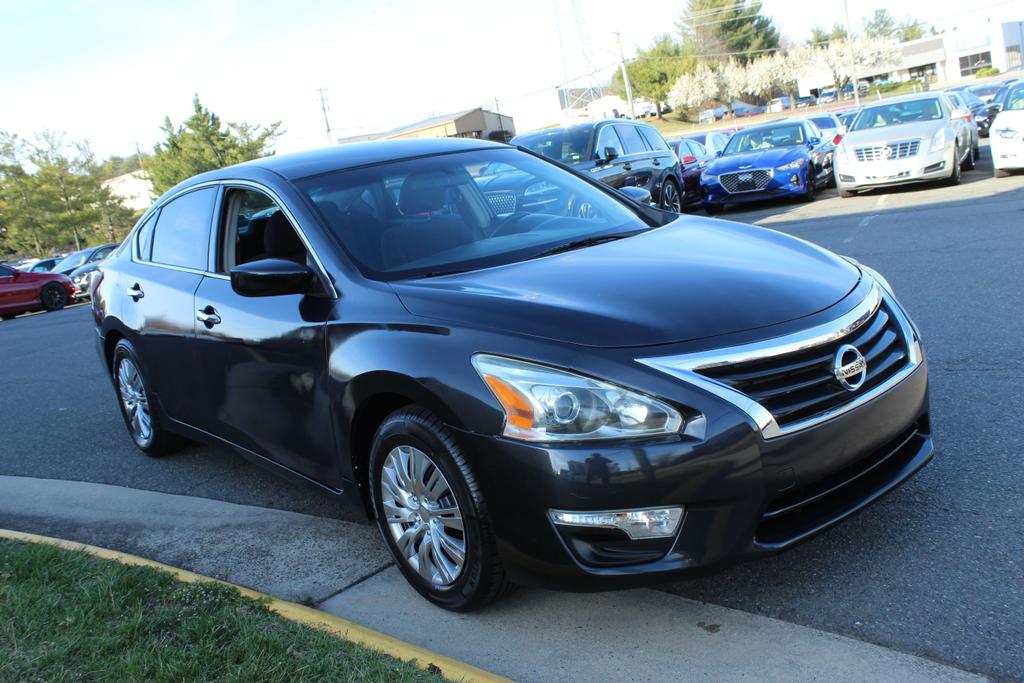 used 2013 Nissan Altima car, priced at $9,995