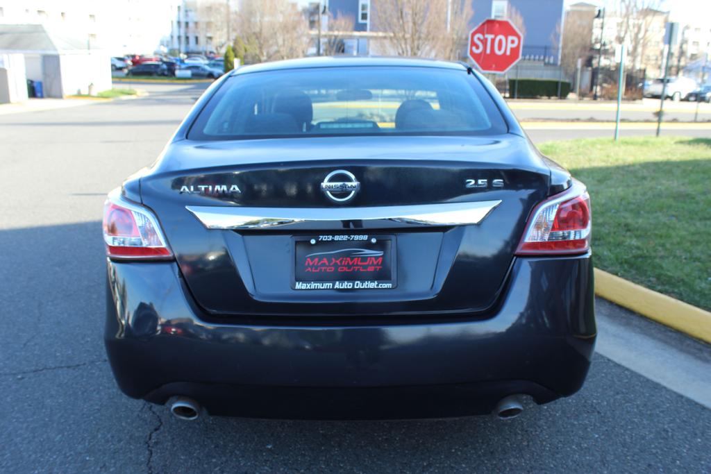 used 2013 Nissan Altima car, priced at $9,995