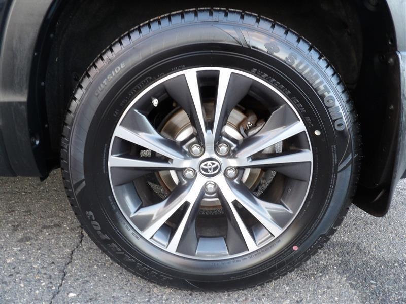 used 2019 Toyota Highlander car, priced at $21,995