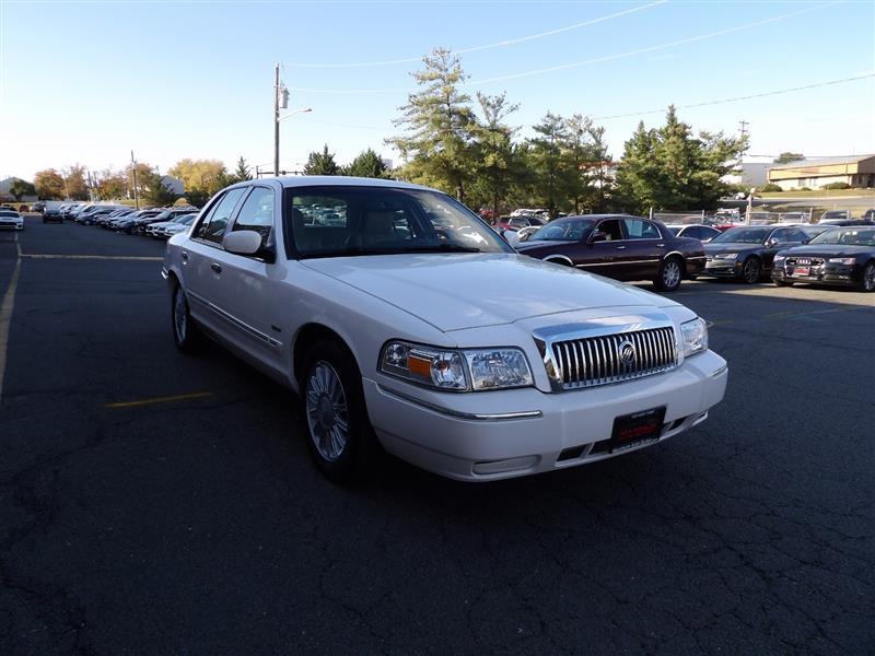 used 2010 Mercury Grand Marquis car, priced at $10,995