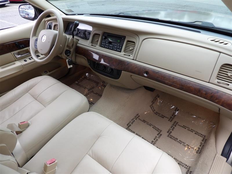 used 2006 Mercury Grand Marquis car, priced at $9,995