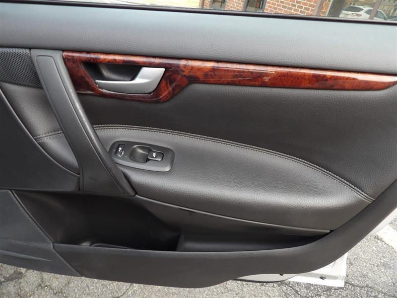 used 2006 Volvo S60 car, priced at $5,995