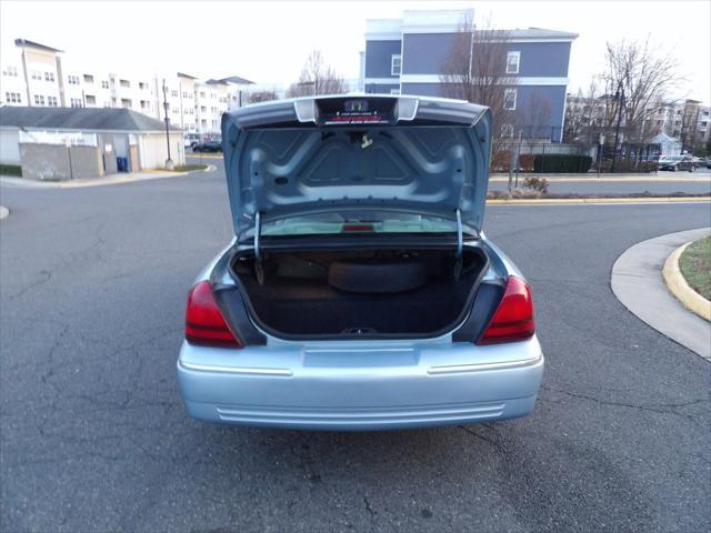 used 2008 Mercury Grand Marquis car, priced at $8,995