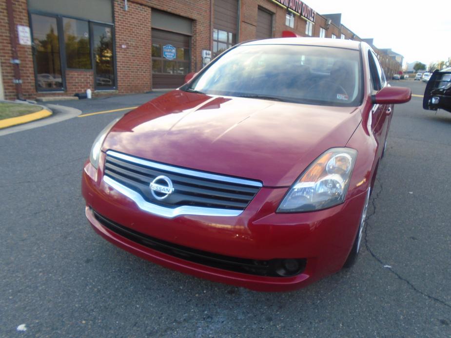 used 2009 Nissan Altima car, priced at $8,995