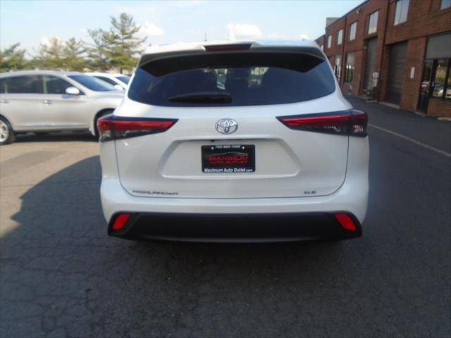 used 2020 Toyota Highlander car, priced at $30,995