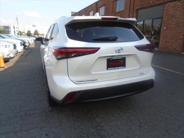 used 2020 Toyota Highlander car, priced at $30,995