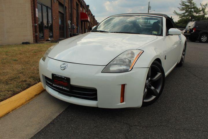 used 2007 Nissan 350Z car, priced at $10,995