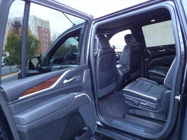 used 2021 Cadillac Escalade ESV car, priced at $65,995