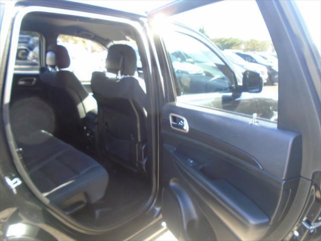 used 2015 Jeep Grand Cherokee car, priced at $12,995