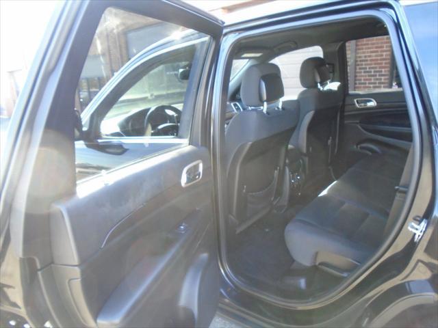 used 2015 Jeep Grand Cherokee car, priced at $12,995