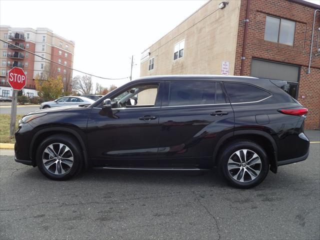 used 2022 Toyota Highlander car, priced at $37,995