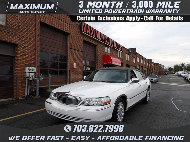 used 2007 Lincoln Town Car car, priced at $8,995