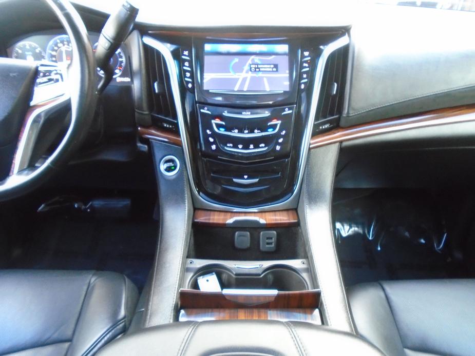 used 2015 Cadillac Escalade ESV car, priced at $27,995