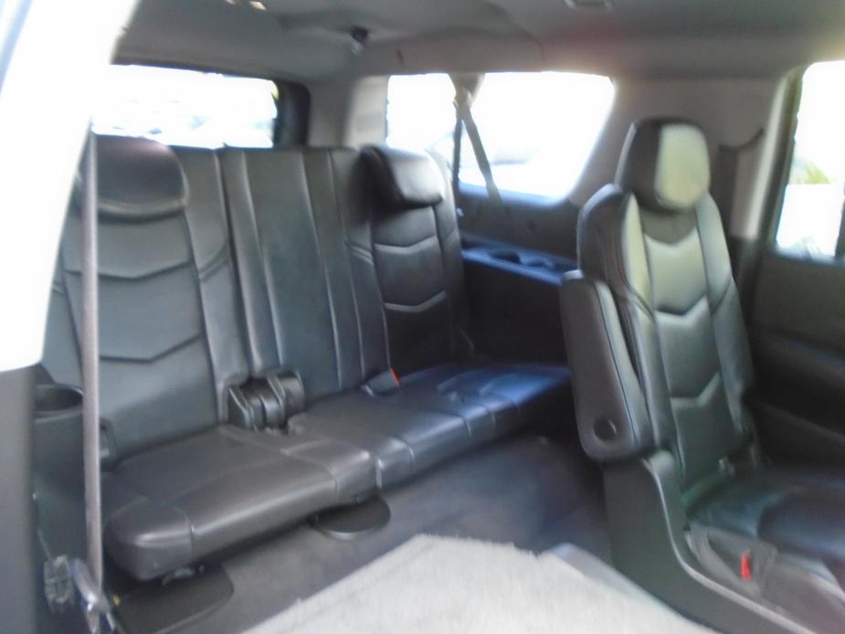 used 2015 Cadillac Escalade ESV car, priced at $27,995