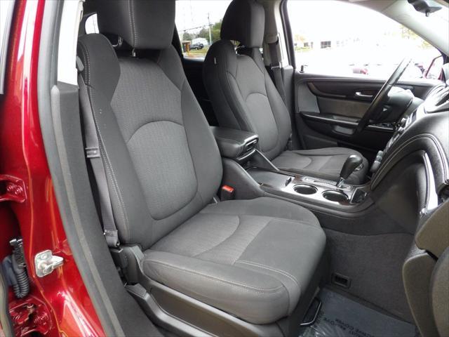 used 2015 Chevrolet Traverse car, priced at $6,995