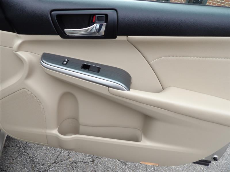 used 2014 Toyota Camry Hybrid car, priced at $14,995