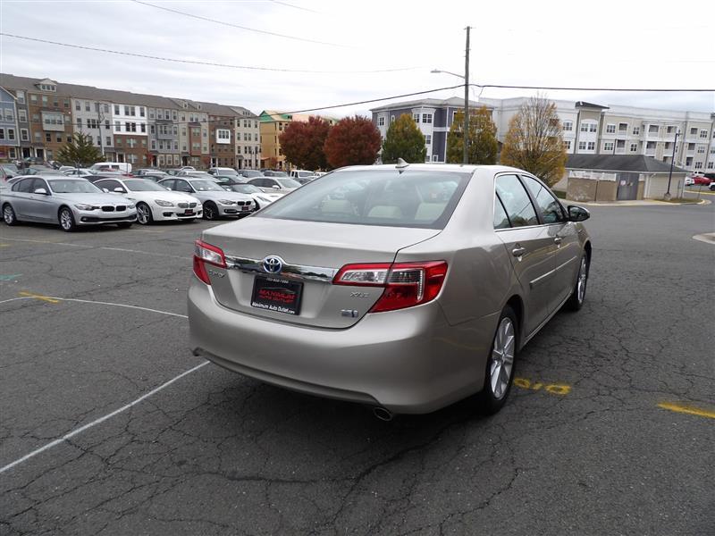 used 2014 Toyota Camry Hybrid car, priced at $14,995