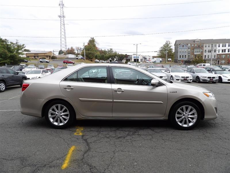used 2014 Toyota Camry Hybrid car, priced at $14,995