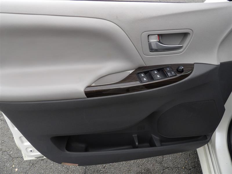 used 2016 Toyota Sienna car, priced at $19,995