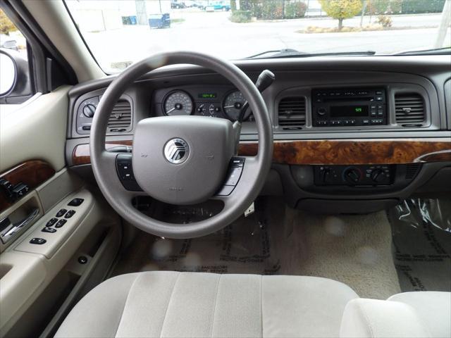 used 2007 Mercury Grand Marquis car, priced at $5,995