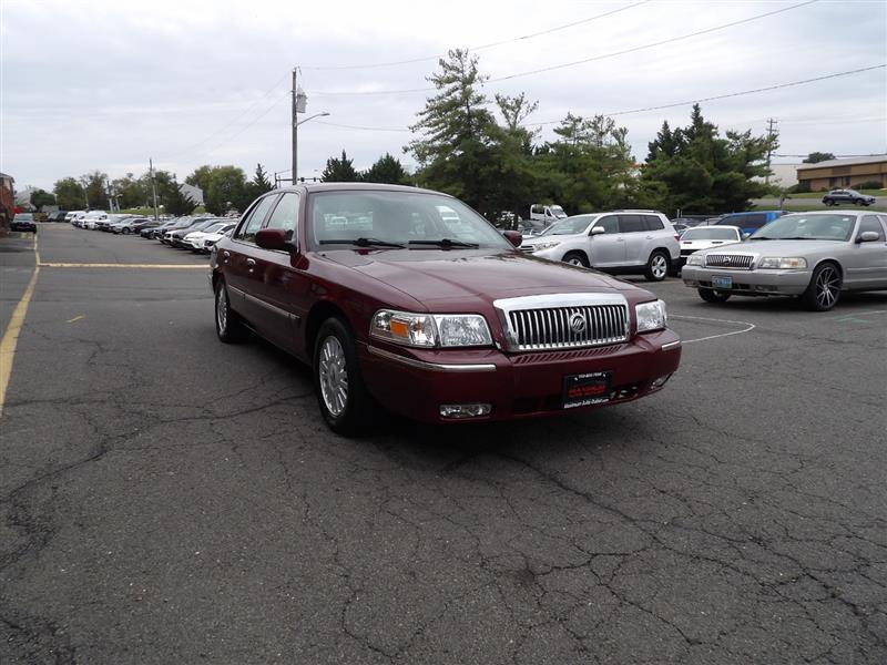 used 2008 Mercury Grand Marquis car, priced at $8,995