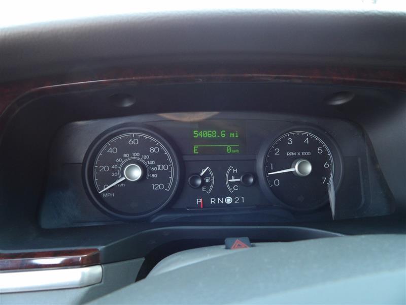used 2010 Lincoln Town Car car, priced at $11,995