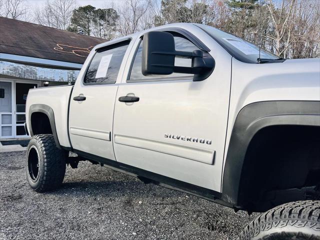 used 2010 Chevrolet Silverado 1500 car, priced at $15,995