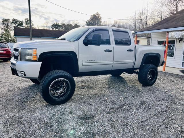 used 2010 Chevrolet Silverado 1500 car, priced at $15,995