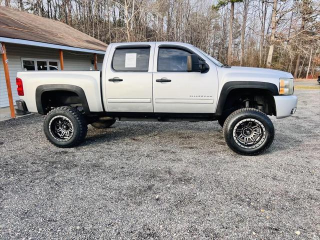 used 2010 Chevrolet Silverado 1500 car, priced at $15,995