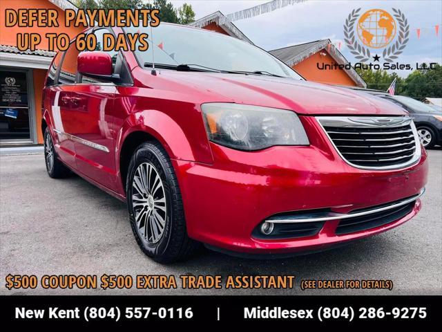 used 2014 Chrysler Town & Country car, priced at $8,995