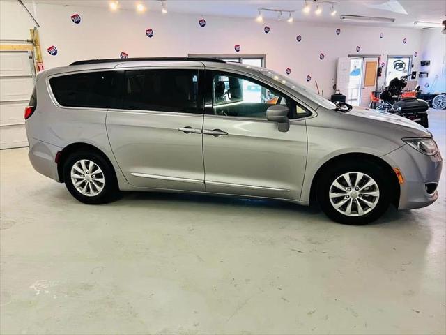 used 2017 Chrysler Pacifica car, priced at $10,995