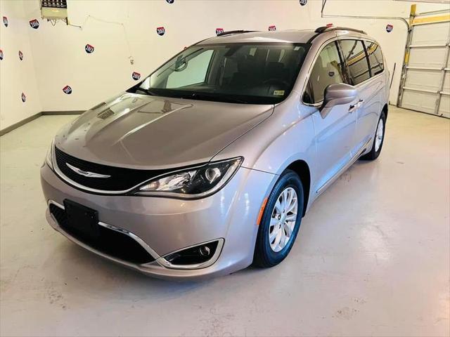 used 2017 Chrysler Pacifica car, priced at $10,995