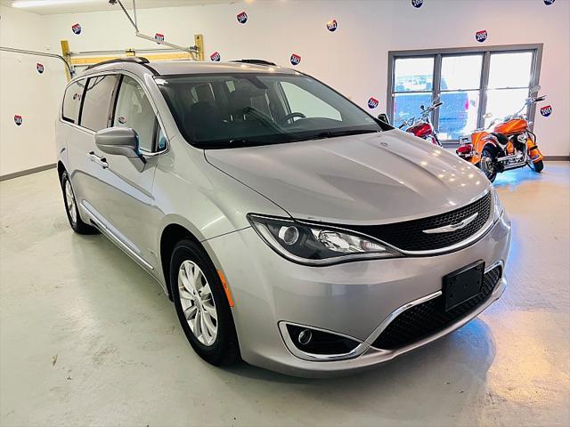 used 2017 Chrysler Pacifica car, priced at $10,995