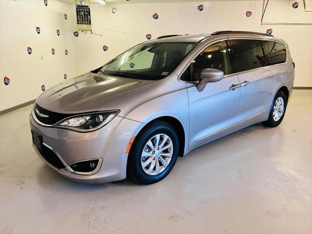 used 2017 Chrysler Pacifica car, priced at $10,995