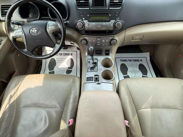 used 2009 Toyota Highlander car, priced at $7,995