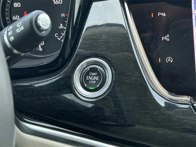 used 2023 Cadillac XT6 car, priced at $35,419