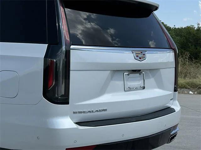 used 2023 Cadillac Escalade ESV car, priced at $73,524