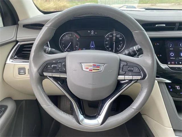 used 2022 Cadillac XT6 car, priced at $33,257