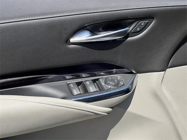 used 2022 Cadillac XT4 car, priced at $27,282