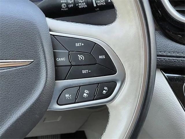 used 2018 Chrysler Pacifica Hybrid car, priced at $26,200