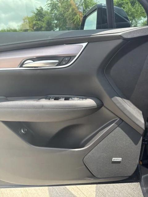 used 2021 Cadillac XT5 car, priced at $26,293