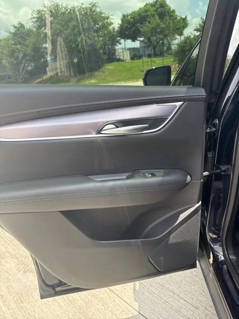 used 2021 Cadillac XT5 car, priced at $26,293