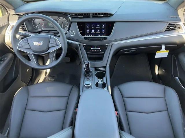 new 2025 Cadillac XT5 car, priced at $46,015