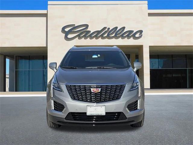 new 2025 Cadillac XT5 car, priced at $46,015