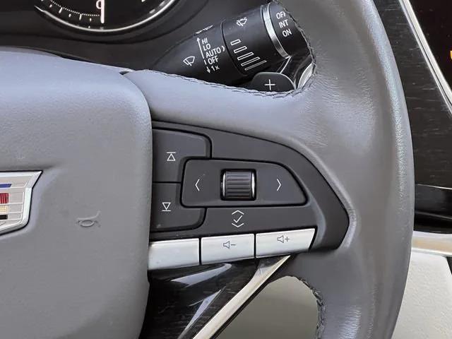 used 2022 Cadillac XT6 car, priced at $32,994