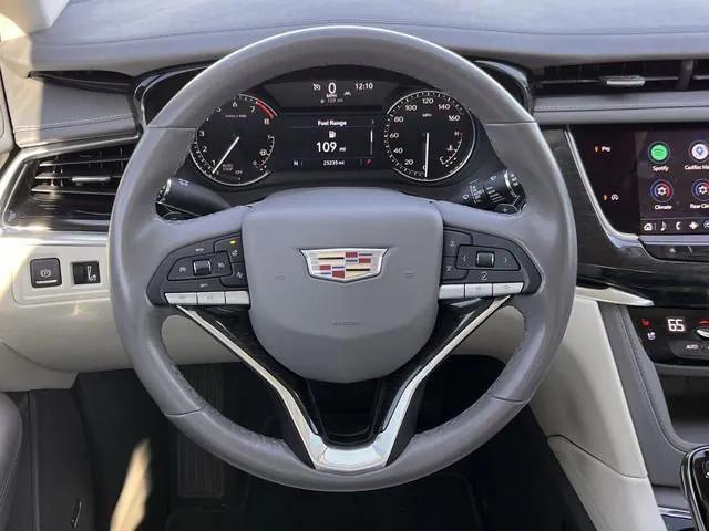used 2022 Cadillac XT6 car, priced at $32,994